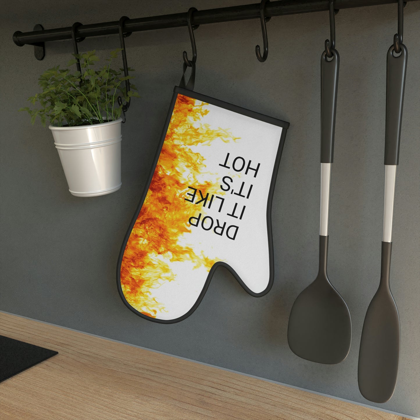Drop it like it's hot oven mit